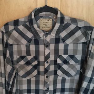 GUESS men’s long sleeve button down shirt